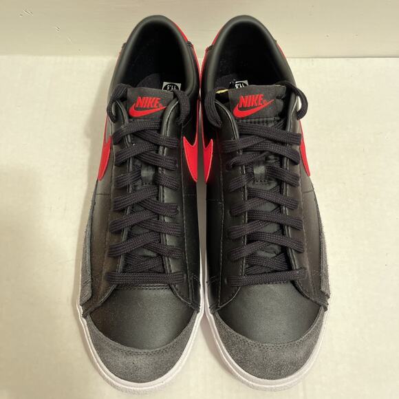 NIB Nike Blazer Low '77 Vintage Shoes Men's 11.5 Black University Red DA6364-002 - Picture 6 of 10